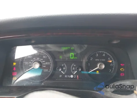 2006 Lincoln Town Car Signature from USA, damaged, VIN 1LNHM81W06Y627540